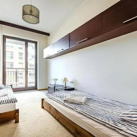 Urban Nest Duo Szafarnia Apartament *