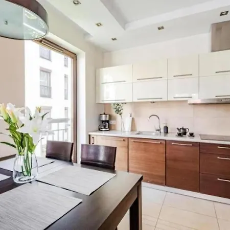 Urban Nest Duo Szafarnia *