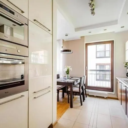 Urban Nest Duo Szafarnia