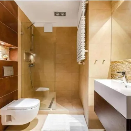 Urban Nest Duo Szafarnia *